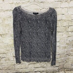 White House Black Market Black Cream Herringbone Thin Knit Long Sleeve Top